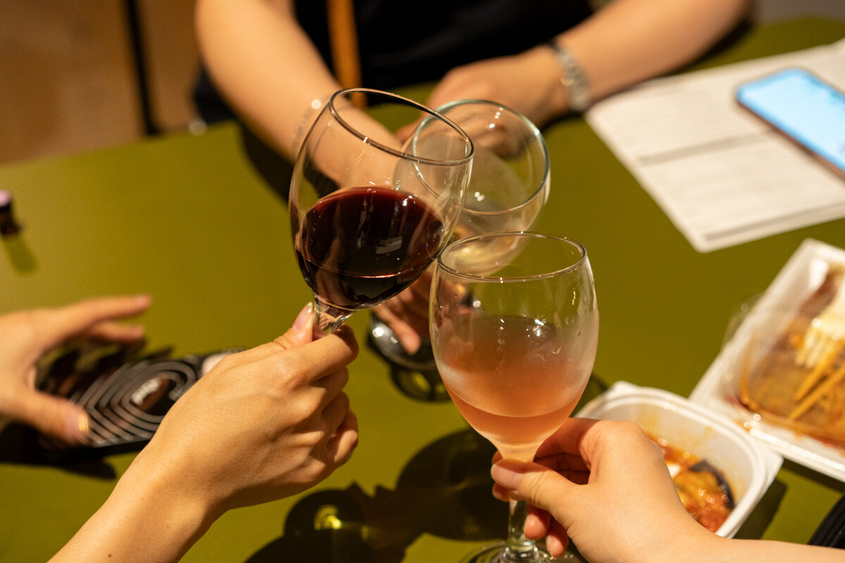 0618_winenight_web8.jpg